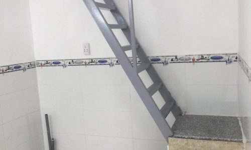 Bán nhà mới đại tu 15 m2 khu dân cư đông đúc 550 tr