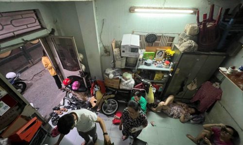 1 căn ra MT Hoàng Sa – P11, Q3 – Hẻm Ba Gác 1 trục thẳng đẹp, thông – 28m2 – 3 tỷ 65tl .