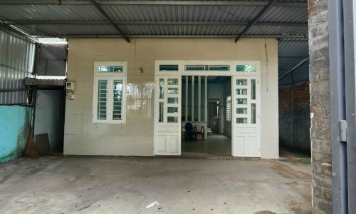 NHÀ BÁN: 86m2.Thới Tam Thôn,Hóc Môn,SHR giá ngộp 940 triệu.