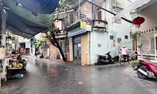 Cần bán nhà kiệt Hoàng Diệu thông Nguyễn Hoàng giá chỉ 3 tỷ390