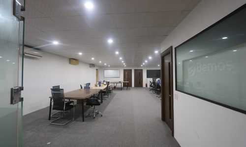 Cho thuê văn phòng tầng 2 siêu rộng tại mặt đường Nguyễn Văn Giáp