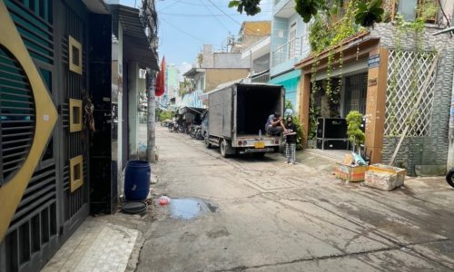 Nhà 2 mặt tiền 4x25m 2 tầng 2 hướng Đông Tây đường 8m xe tải kdc đông gần chợ gần trường 1,2,3