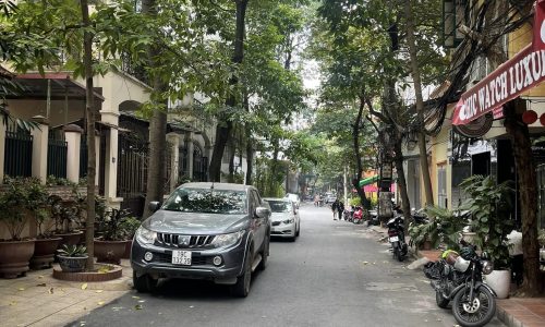 BÁN NHÀ PHỐ TRẦN QUANG DIỆU, ĐỐNG ĐA, 33M2, 4 TẦNG, Ô TÔ , KD, GIÁ 9,5 TỶ.