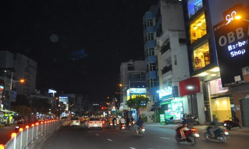 Cho thuê  Nguyễn Văn Cừ, Cầu Kho, Q1. Diện tích: 4,85m X 11,45m. Công nhận 55,53 m, Nhà 7 tầng giá 120tr/tháng