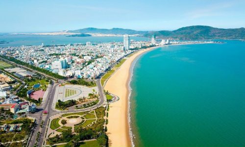 bán re nhà cực xịn 4 tầng ngay trung tâm Long Vân Quy Nhơn