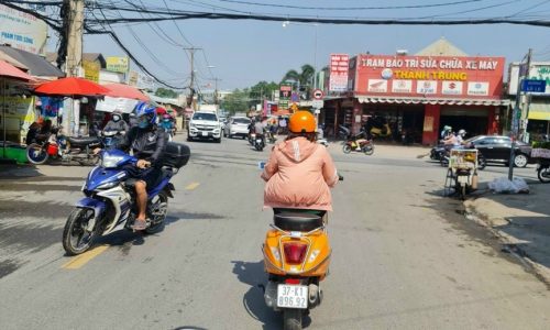 Lô đất mặt tiền Lã xuân oai Long trường DT 150m vị trí đẹp tiện kinh doanh