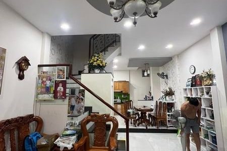 Chủ kẹt tiền cần bán gấp căn nhà ở Đường Ngô Tất Tố, P22, Bình Thạnh, Giá 1,38 TỶ