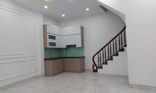 BÁN NHÀ ĐẸP KING KOONG CẦU GIẤY – NGÕ Ô TÔ NÔNG ĐẸP – VỊ TRÍ ĐẮC ĐỊA – DT 30Mx5T – 5,35 TỶ