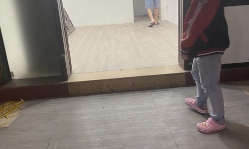 Cho thuê nhà nguyên căn mặt ngõ Phố Kim Mã, Ba Đình. Vừa ở vừa kinh doanh. DT48m2x5t. Chỉ 22tr