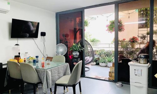 Muốn bán gấp nhà ngõ 58 Trần Bình-mai dịch, 35m2, 5 tầng, thông ra hồ tùng mậu.