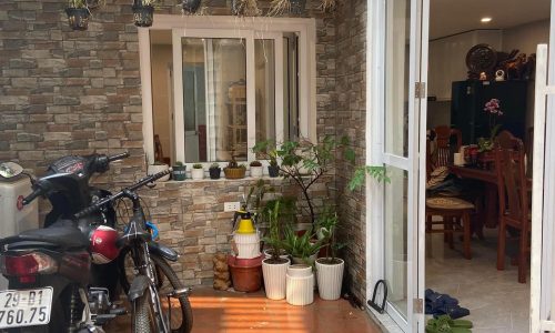 Bán gấp nhà ngõ 514 Thuỵ Khuê, ngõ ba gác phi, vị trí trung tâm, 55m2, 3 tầng, Mt 6.2m.