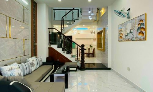 Kẹt tiền bán gấp nhà Sư Vạn Hạnh, Quận 10, 51m2, 1 tỷ 610, Sổ hồng riêng, bê tông đúc