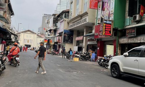 BÁN NHÀ MẶT TIỀN NGUYỄN AN NINH P. BẾN THÀNH QUẬN 1 – 5.4×16.5m 3 LẦU – CN 88.7M2 – SẴN NGUỒN TIỀN 45tr/tháng – CHỈ 400TR/M2