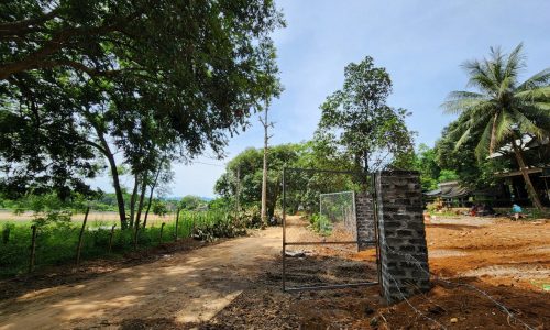 Chính chủ cần tiền bán gấp đất tại Lạc Sơn, Hòa Bình giá rẻ
