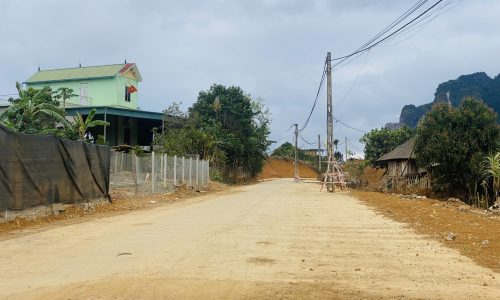 Cần bán nhanh mảnh đất tại Tân Phong, Cao Phong 4000mtrong đó đất ont lên tới 1300m, còn lại là đất trồng cây