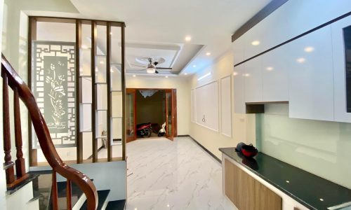 Nhà Thanh Lân – Hoàng Mai. 33m², 5 tầng, 3 ngủ. Lô góc – Ngõ ba gác. Nhỉnh 2,x tỷ LH 0979683032