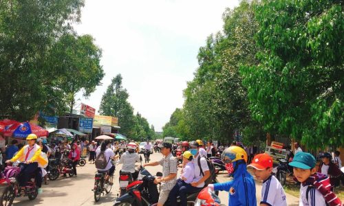 Gia đình cần bán lô đất 300m2 thổ cư 100%,dân đông,xây dựng tự do khu Mỹ Phước 3.Giá 1tỷ3