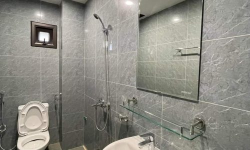 Bán Nhà Bồ Đề, Long Biên Gần Phố Hồng Tiến 35m2, 5T giá 3,7 tỷ (Lô Góc)