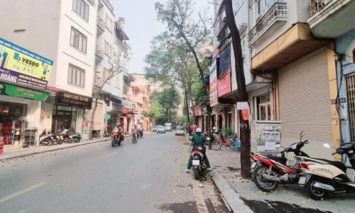 Bán nhà mặt phố Thụy Khuê,mặt phố kinh doanh,Thông sàn,23m2,5 tầng,mặt tiền;3,2m