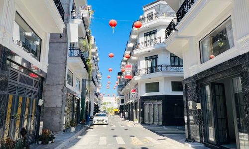 Chính chủ bán nhà 55m2 4 lầu sổ hồng công chứng liền đường nhựa 11m