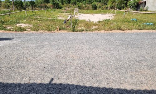 Bán gấp lô đất 350m2,đường Lê Minh Nhựt,Tân Thông Hội,giá 930 triệu.