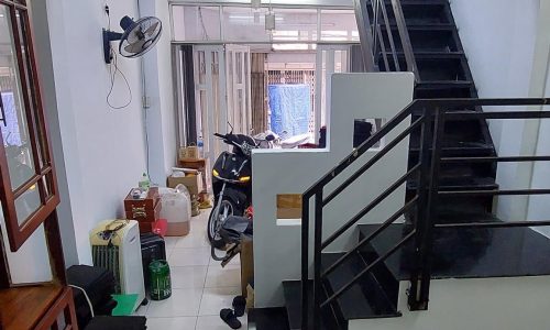 Bank dí, cần bán nhà đẹp ở ngay CMT8, Q3, an ninh, 4 tầng BTCT, 5PN, 4WC, 40m2, 4.99 tỷ