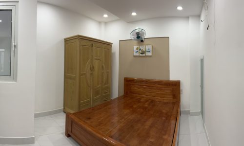 Nhà mặt tiền đường 835 phú hữu, DT 50m đúc 3 lầu