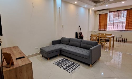 Cho thuê gấp căn hộ 60m2 1PN, 1K full đồ đẹp tại ngõ 603 Lạc Long Quân. Chỉ 10 tr