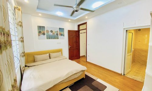 Bán nhà Ngã Tư Sở 40m2 x5T, xây mới, đẹp, chắc chắn, oto đỗ cách 20m giá chỉ 3.38 tỷ – 0352869328