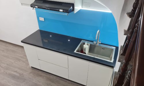 Bán nhà ngõ phố Ngọc Lâm, cách vài chục m ra phố, 20m2, nhỉnh 2 tỷ