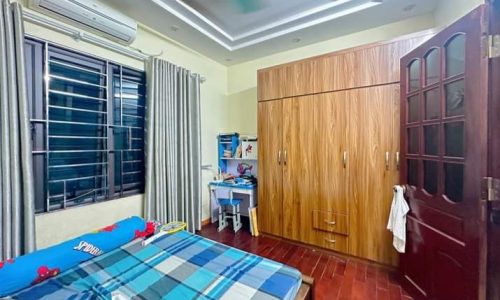 Nhà đẹp dân xây 2 thoáng ngõ 79 Cầu Giấy 43m x 6T x 5.9 tỷ 0343564283