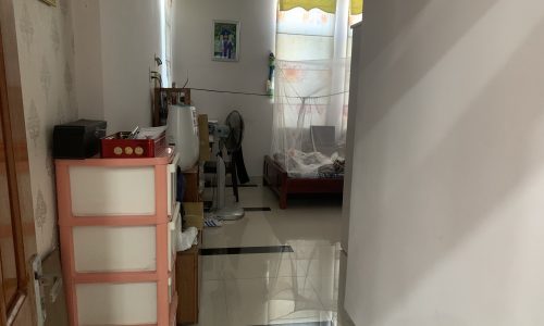 Nhà mặt phố Bình Hòa, lô góc dt 131m ngang 7m xây 3 tầng. Giá 9.7 tỷ.﻿