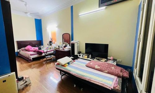 Bán nhà Quang Trung, Hà Đông, ô tô đỗ cửa, kinh doanh, s = 35m2, 4 tầng,  Giá chỉ 3.3 tỷ.