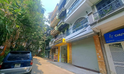 BÁN NHÀ RẤT GẤP -BÁN NHÀ LÔ VIP Phố Nguyễn Thị Định 52m2 * 5 tầng * 14.9 tỷ ô tô tránh