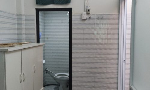 Bán nhà trống mới,sổ hồng,1trệt 1lầu,2PN+2Toilet+2WC,chợ Phú Lâm rue Bà Hom P13 Q6