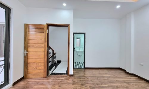 Nhà 4 tầng, kinh doanh, ô tô tránh đỗ,trục chính tổ 14 Yên Nghĩa, Hà Đông. 2.2 tỷ.