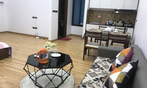 Cho thuê Căn hộ dịch vụ tại Giang Văn Minh, Đội Cấn. Siêu đẹp, siêu thoáng mát. Chỉ 8tr