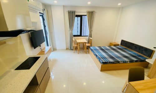 Cho thuê Căn hộ dịch vụ tại ngõ 444 Đội Cấn. Ban công View cực thoáng. Chỉ 6.5tr