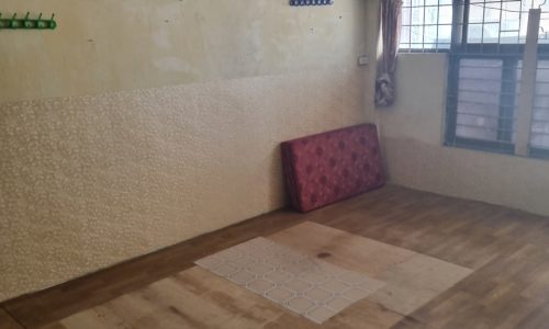 Cho thuê nhà cấp 4 rộng gác xép Ngõ 189 Hoàng Hoa Thám, Ngọc Hà. Dt 56m2. Chỉ 4.5tr