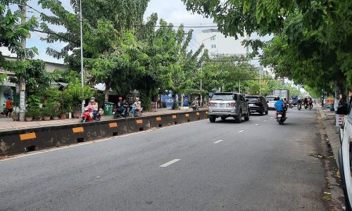 Cần bán nhà 50 tỷ  view nhà vườn