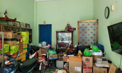 Bán nhà mặt phố Lê Bá Trinh. Dt 83m, xây 3 tầng, mt 10m. Giá 15.6 tỷ.