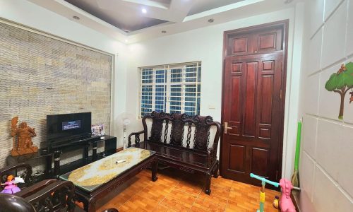 Bán nhà Dương Quảng Hàm,100m ra mặt phố,ngõ thông,gần ĐH Thủ Đô,5pog ngủ,35m2,5tầng,mt:4m