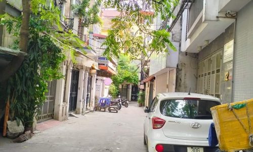 Bán nhà Nguyễn Khang,gần phố 10m ra ô tô,50m ra mặt phố,37m2,5T,mt:3,5m