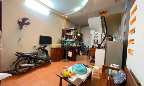 Bán nhà ngõ 189 Hoàng Hoa Thám,lô góc siêu thoáng,10m ra ô tô,33m2, 5tầng,mt:4m.