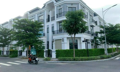 Chủ bán nhà với giá lỗ nặng