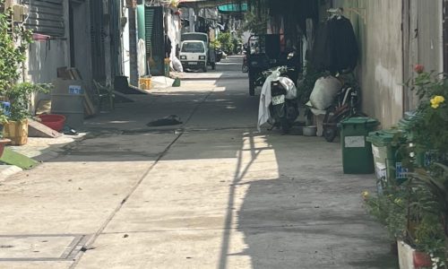 Nhà mới SHR DTS 110M2 Tại Chợ Bình Thành 3 Lầu Hẻm 8m Giá 2t850