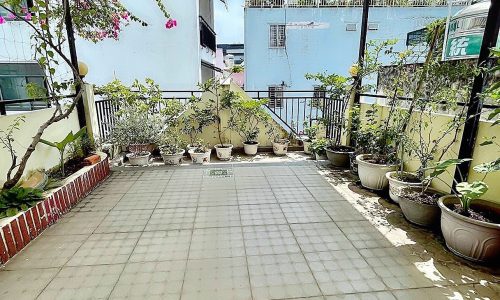 Kẹt tiền bán lỗ nhà Phan Đăng Lưu ngã tư PN, 3 tầng, 5PN, ngang 5.3m, 100m2 nhỉnh 9 tỷ