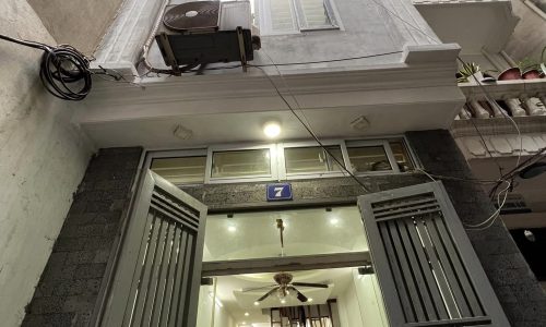 Bán nhà phố Hào Nam, Đống Đa, nhà đẹp ở ngay 4 tầng 41m2 giá 4.7 tỷ