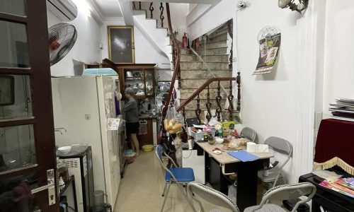 Bán nhà phố Giảng Võ, Ba Đình, gần phố, ở ngay 5 tầng 30m2 giá 3.9 tỷ