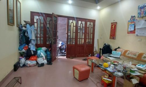 Bán nhà phố La Thành, Ba Đình, gần phố, ở ngay 5 tầng 54m2 giá 6.9 tỷ